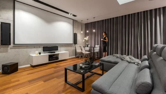 how much distance between projector and screen